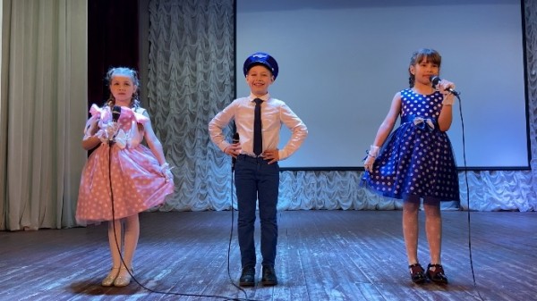 Объявляем о старте голосования за оренбуржцев, спевших о Великой Победе!