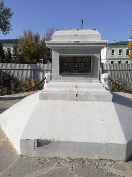 Оренбуржцы снова отмечают день рождения вождя без его памятника