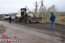 Жители Овощевода бьют тревогу: дорогу к озеру начали отсыпать асфальтовым срезом