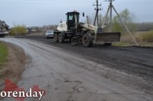 Жители Овощевода бьют тревогу: дорогу к озеру начали отсыпать асфальтовым срезом