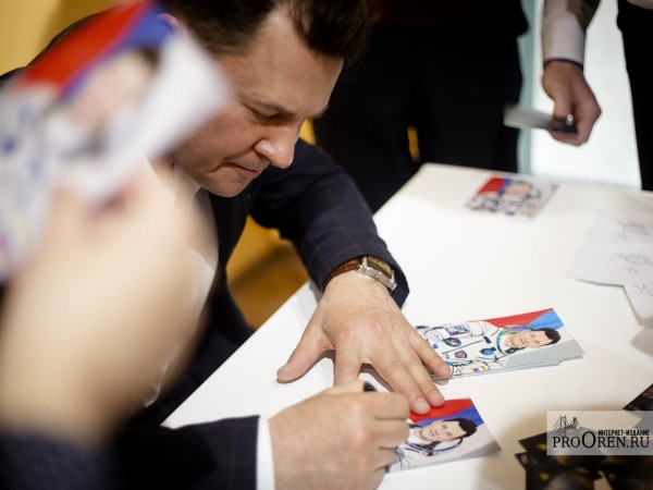 В Оренбурге открылась уникальная выставка про космос