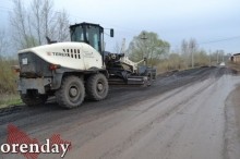 Жители Овощевода бьют тревогу: дорогу к озеру начали отсыпать асфальтовым срезом