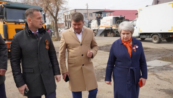 Владимир Ильиных ознакомился с ходом дорожных работ в Оренбурге