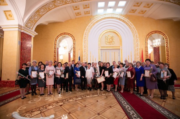 Владимир Путин отметил 56 оренбуржцев грамотами и благодарностями