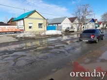 Ямы имени Паслера, Путина и прочих на дорогах Оренбурга экстренно подлатали