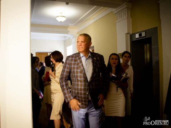 Депутаты оренбургского Заксоба отчитались о доходах за 2020 год