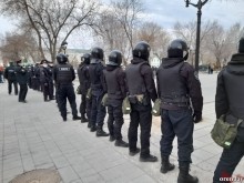 В Оренбурге сторонники Навального водили хоровод