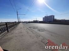 Ямы имени Паслера, Путина и прочих на дорогах Оренбурга экстренно подлатали