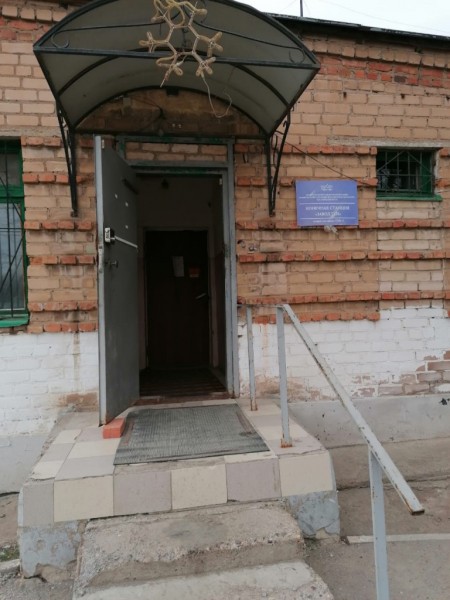 18 апреля вечером в здании диспетчерской троллейбусного депо МКП &laquo;Оренбургские пассажирские перевозки&raquo; на ул. Химической на конечной станции &laquo;Завод РТИ&raquo; произошло частичное обрушение стены