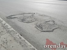 Ямы имени Паслера, Путина и прочих на дорогах Оренбурга экстренно подлатали