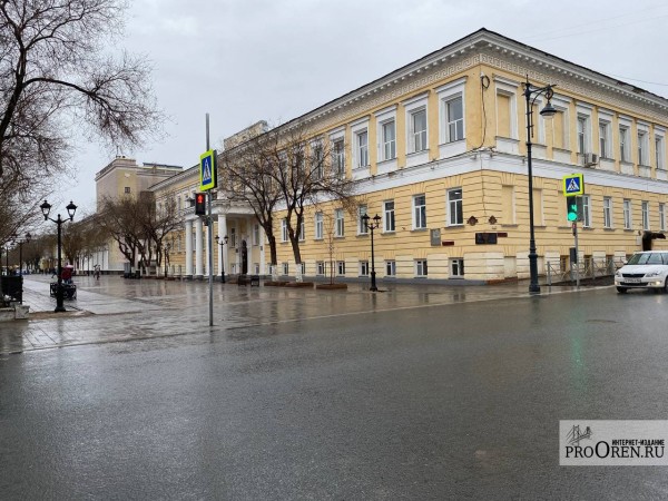 На ремонт кровель 25 школ Оренбуржья выделили 120 млн рублей