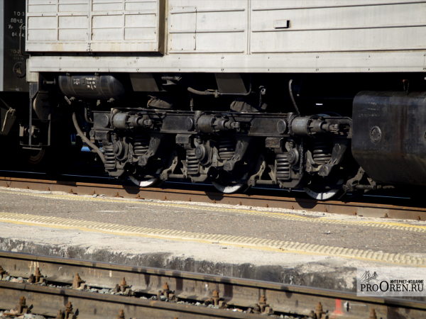 В Оренбургской области два вагона с удобрениями сошли с рельсов