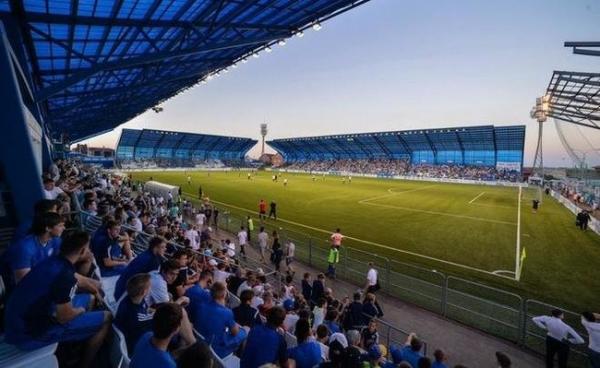 ФК "Оренбург" потратит более 10 млн рублей на реконструкцию стадиона