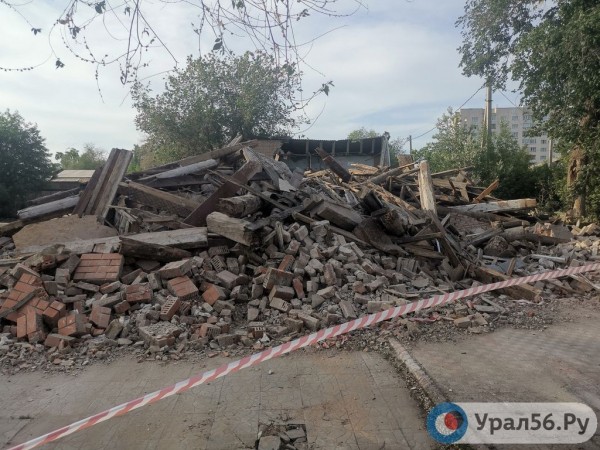 
В Оренбурге снесли еще одно старое здание 		