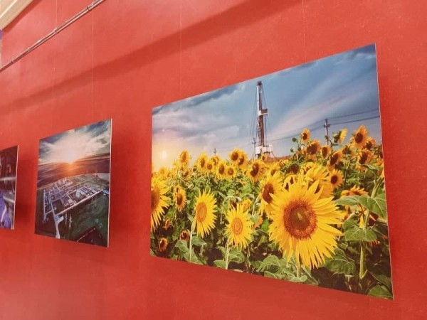 В &laquo;Армаде&raquo; открылась фотовыставка &laquo;Газпромнефть-Оренбурга&raquo; &laquo;По ту сторону объектива&raquo;