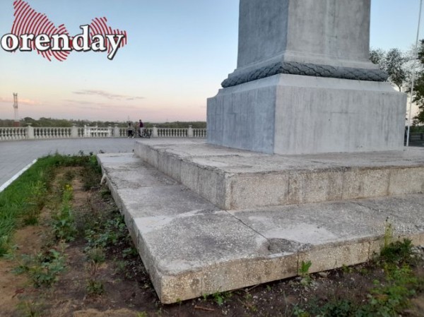 Постигнет ли памятник Чкалову в Оренбурге участь скульптуры Ленина