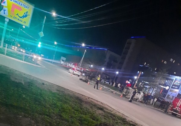 В Оренбурге в ДТП погибли водитель мотоцикла и его пассажир