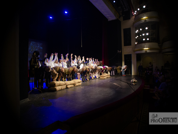 Спектакль «Гостиница «Астория» в Оренбурге собрал почти 1,5 млн рублей Спектакль «Гостиница «Астория» в Оренбурге собрал почти 1,5 млн рублей