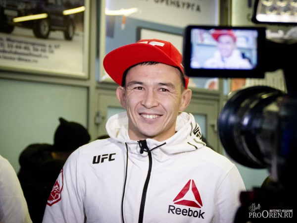 Боец UFC из Оренбуржья Дамир Исмагулов поборется с Рафаэлем Алвесом в Лас-Вегасе