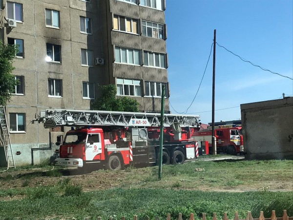 В Орске из горящей квартиры вынесли мужчину без сознания
В Орске из горящей квартиры вынесли мужчину без сознания