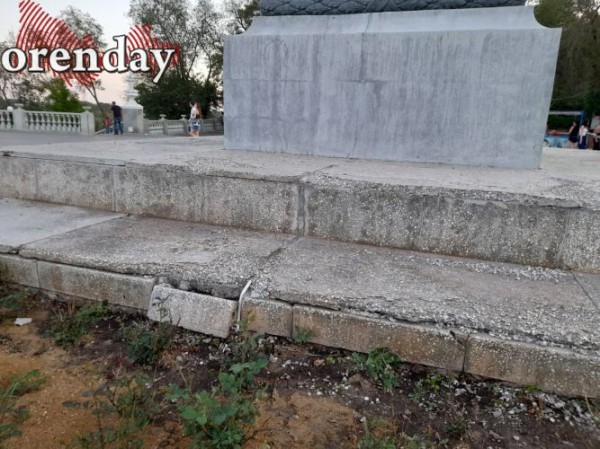 Постигнет ли памятник Чкалову в Оренбурге участь скульптуры Ленина