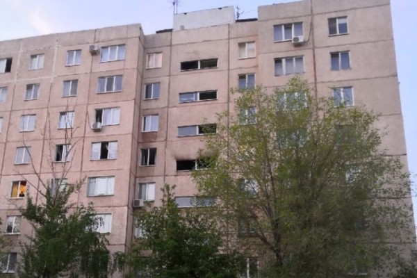 В Оренбурге при пожаре на Салмышской спасли 14 жильцов многоэтажки