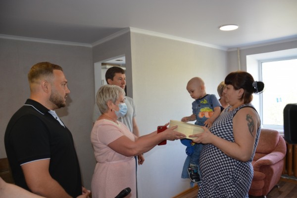 Матери &ndash; одиночке, попавшей в трудную ситуацию, помогли с жильем