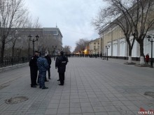 В Оренбурге сторонники Навального водили хоровод