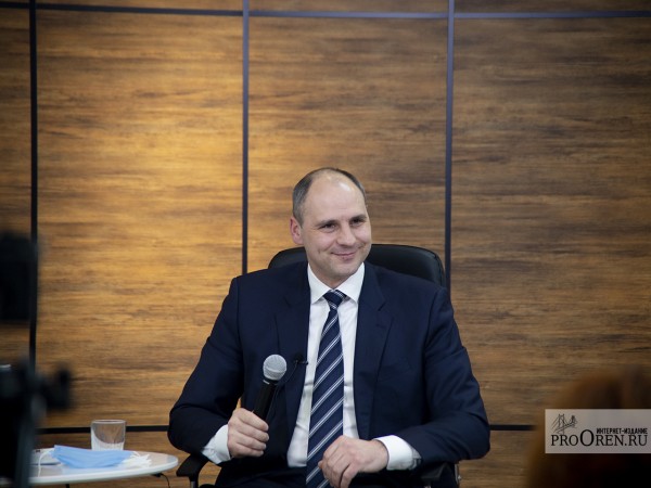 Денис Паслер провел большую пресс-конференцию для оренбургских СМИ Денис Паслер провел большую пресс-конференцию для оренбургских СМИ