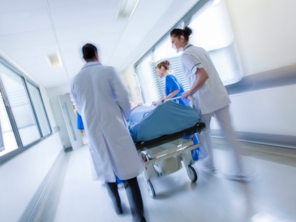 В минздраве опубликовали график работы медучреждений Оренбуржья на майские праздники