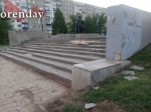 В сквере Дзержинского собираются обновить только урны и лавочки