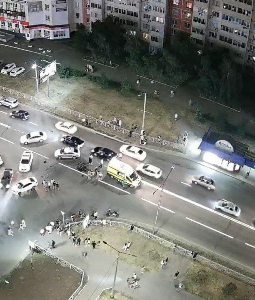 В Оренбурге на улице Салмышской иномарка сбила мотоциклиста В Оренбурге на улице Салмышской иномарка сбила мотоциклиста