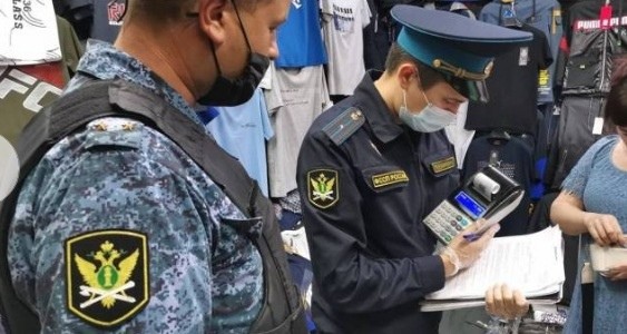 Приставы из Оренбуржья изъяли 13 контрольно-кассовых аппаратов за один рейд