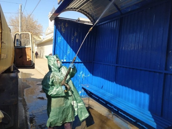 Как часто в Оренбурге в жару поливают дороги и дезинфицируют автобусы и остановки