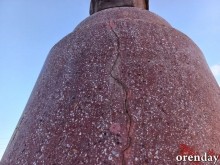 В Оренбурге памятник Пушкину уходит в забытье