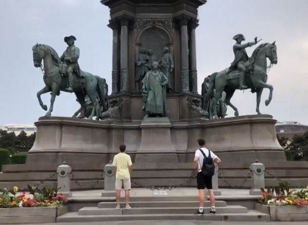 Футболисты "Оренбурга" наслаждаются видами Австрии