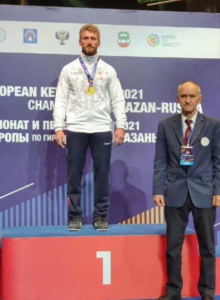 Священник из Оренбуржья стал чемпионом Европы по гиревому спорту Священник из Оренбуржья стал чемпионом Европы по гиревому спорту