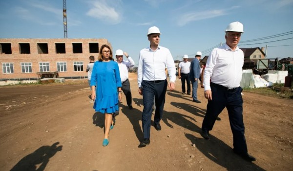 В селе Подгородняя Покровка продолжается строительство школы на 500 учеников В селе Подгородняя Покровка продолжается строительство школы на 500 учеников