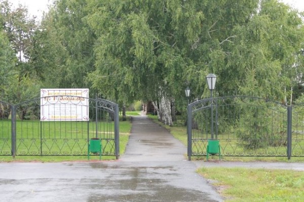 В усадьбе Аксаковых из-за аварийных деревьев ограничили доступ в парк