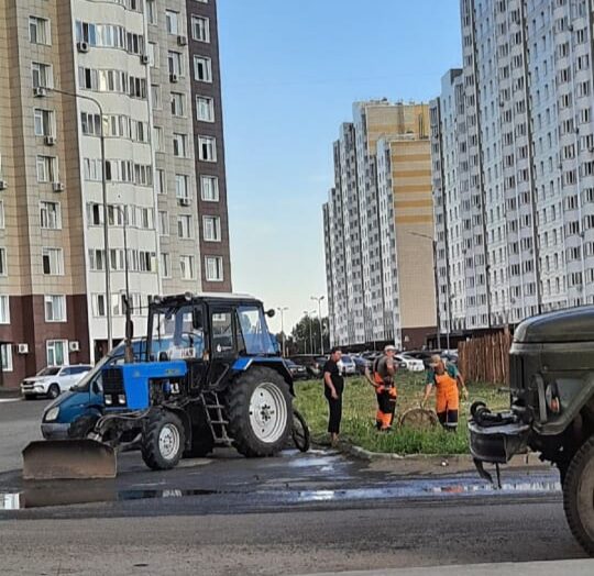 Очередная коммунальная авария в Оренбурге оставила целый микрорайон без воды Очередная коммунальная авария в Оренбурге оставила целый микрорайон без воды