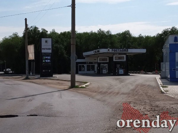 На каких сетях АЗС Оренбурга топливо пока дешевле