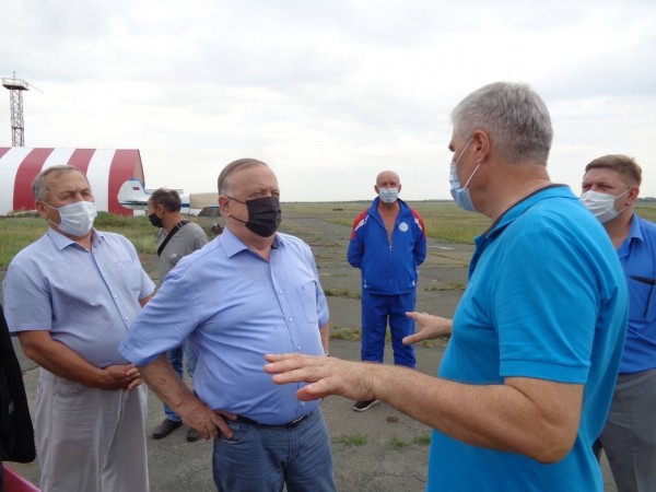 
Виктор Заварзин посетил с рабочей поездкой восточные районы Оренбургской области		