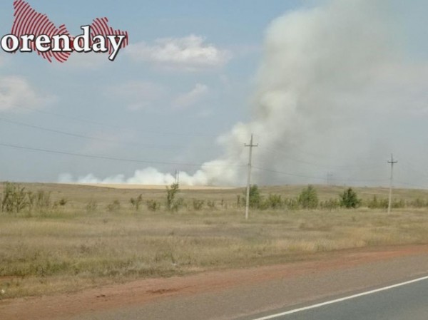 Пожар на полях вспыхнул неподалёку от села Татарская Каргала