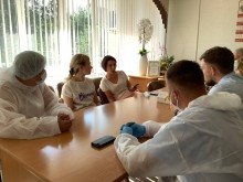 На восток области бороться с коронавирусом отправятся врачи из Оренбурга