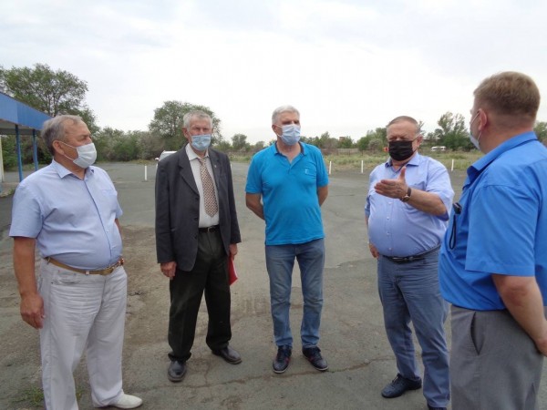 
Виктор Заварзин посетил с рабочей поездкой восточные районы Оренбургской области		