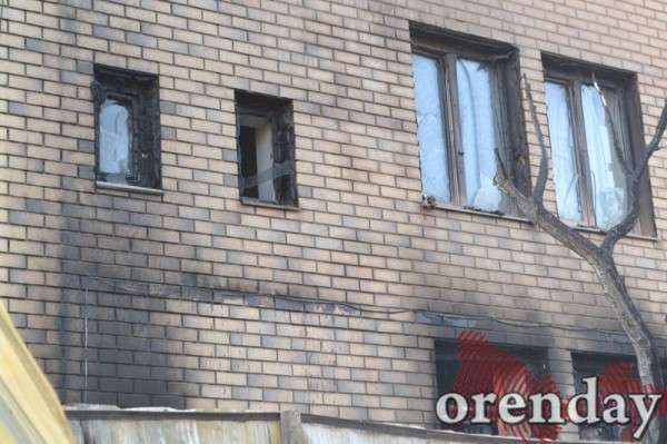 Пожарные спасали административные здания, а не наши дома: погорельцы - о пожаре в центре Оренбурга Пожарные спасали административные здания, а не наши дома: погорельцы - о пожаре в центре Оренбурга