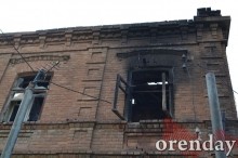 Пожарные спасали административные здания, а не наши дома: погорельцы - о пожаре в центре Оренбурга