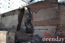 Пожарные спасали административные здания, а не наши дома: погорельцы - о пожаре в центре Оренбурга