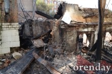 Пожарные спасали административные здания, а не наши дома: погорельцы - о пожаре в центре Оренбурга