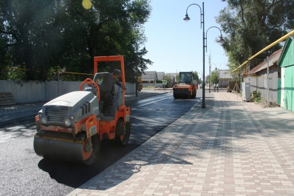 В рамках федеральной программы в Соль-Илецке завершается реконструкция улицы